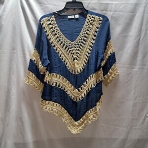 Cato Navy Blue Crinkle Material Cream Crochet Neckline Center Hem Arms Top Md